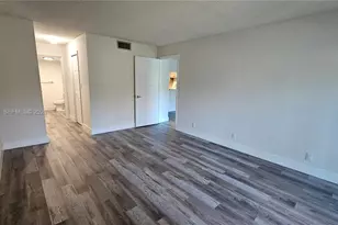 120 Lakeview Dr, Weston, FL 33326 - Photo 11