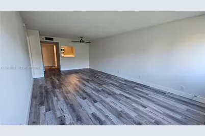 120 Lakeview Dr #113, Weston, FL 33326 - Photo 5