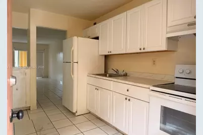 1900 W 54th St #320, Hialeah, FL 33012 - Photo 7