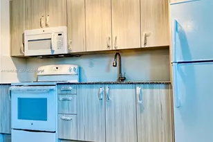 1560 NW 1st Ct, Miami, FL 33136 - Photo 1