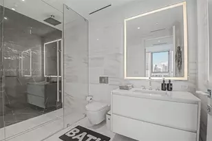300 Biscayne Blvd Way, Miami, FL 33131 - Photo 11