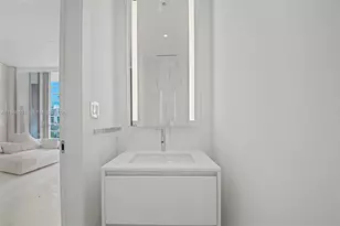 300 Biscayne Blvd Way, Miami, FL 33131 - Photo 13