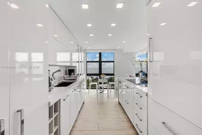 1121 Crandon Blvd #F802, Key Biscayne, FL 33149 - Photo 9