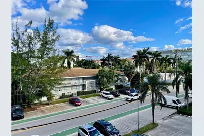 9800 W Bay Harbor Dr #404, Bay Harbor Islands, FL 33154 - Photo 23