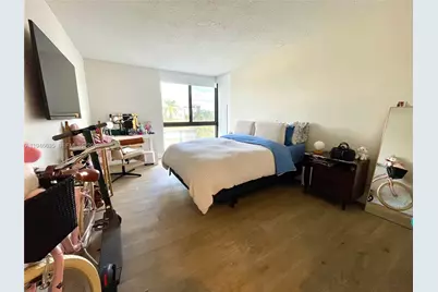 9800 W Bay Harbor Dr #404, Bay Harbor Islands, FL 33154 - Photo 15