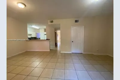 909 SW 6th Pl, Florida City, FL 33034 - Photo 9