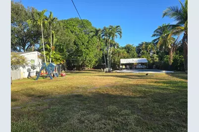 2733 Washington St, Hollywood, FL 33020 - Photo 15