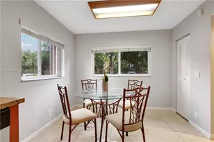 12850 SW 4th Ct, Pembroke Pines, FL 33027 - Photo 9