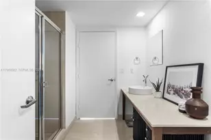 465 Brickell Ave, Miami, FL 33131 - Photo 13