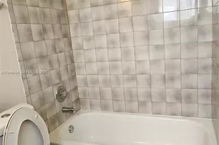 6121 SW 39th St, Miramar, FL 33023 - Photo 11