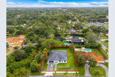 240 NE 156th St, Miami, FL 33162 - Photo 33