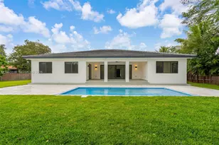 240 NE 156th St, Miami, FL 33162 - Photo 31