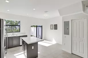 3436 W 111th Pl, Hialeah, FL 33018 - Photo 3