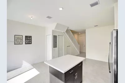 3436 W 111th Pl, Hialeah, FL 33018 - Photo 11