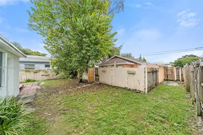 1726 Roosevelt St, Hollywood, FL 33020 - Photo 21