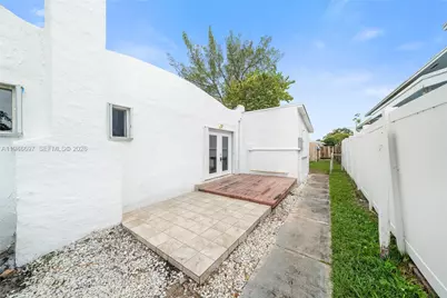 1726 Roosevelt St, Hollywood, FL 33020 - Photo 21