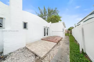 1726 Roosevelt St, Hollywood, FL 33020 - Photo 21