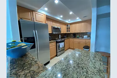 9375 Fontainebleau Blvd #L424, Miami, FL 33172 - Photo 5