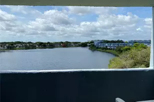 9375 Fontainebleau Blvd, Miami, FL 33172 - Photo 11