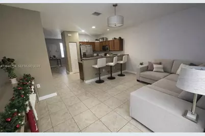 3220 SE 7th St, Homestead, FL 33033 - Photo 3
