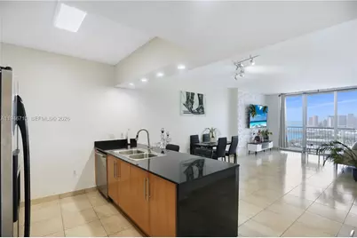 1750 N Bayshore Dr #3210, Miami, FL 33132 - Photo 21