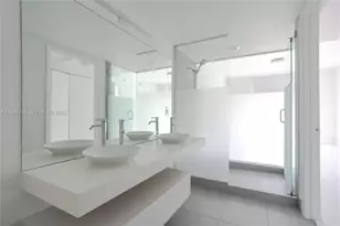 92 SW 3rd St, Miami, FL 33130 - Photo 13