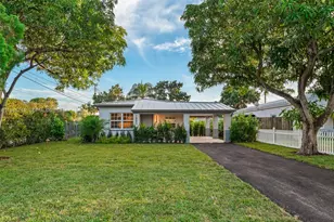 1880 NE 180th St, North Miami Beach, FL 33162 - Photo 21