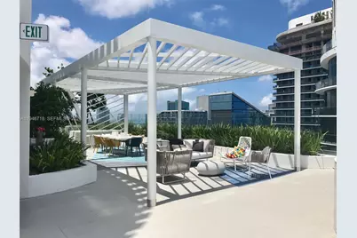 55 SW 9th St #2807, Miami, FL 33130 - Photo 17