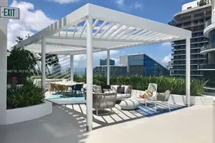 55 SW 9th St, Miami, FL 33130 - Photo 17