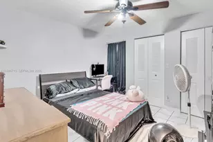 9401 NW 14th Ct, Pembroke Pines, FL 33024 - Photo 11