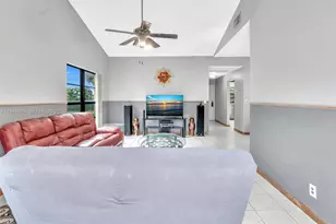 9401 NW 14th Ct, Pembroke Pines, FL 33024 - Photo 25