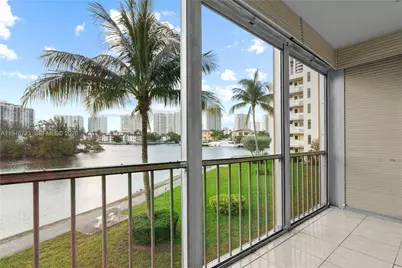 3030 Marcos Dr #T203, Aventura, FL 33160 - Photo 25