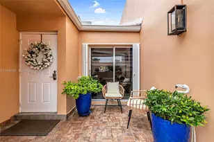 10305 SW 154th Cir Ct, Miami, FL 33196 - Photo 1