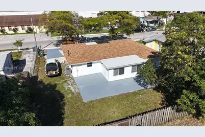 2036 NW 28th St, Oakland Park, FL 33311 - Photo 31