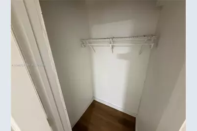 2036 NW 28th St, Oakland Park, FL 33311 - Photo 9