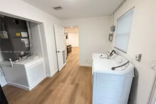 2036 NW 28th St, Oakland Park, FL 33311 - Photo 27