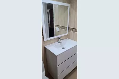 6950 Miami Gardens Dr #2-402A, Hialeah, FL 33015 - Photo 9