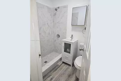 215 30 St #5, Miami Beach, FL 33140 - Photo 5