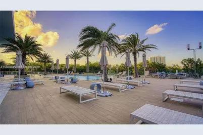 16385 Biscayne Blvd #1415, North Miami Beach, FL 33160 - Photo 29