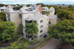 8343 Lake Dr, Doral, FL 33166 - Photo 11