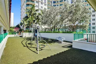 20000 E Country Club Dr, Aventura, FL 33180 - Photo 47