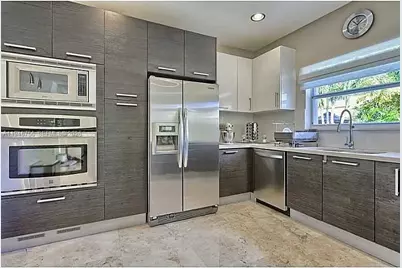 5863 NW 111th Ave, Doral, FL 33178 - Photo 5