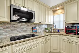 8900 Washington Blvd, Pembroke Pines, FL 33025 - Photo 15