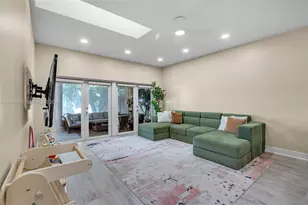 8781 NW 148th Terrace, Miami Lakes, FL 33018 - Photo 9