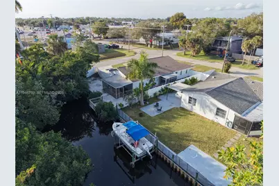 56 Cardinal Dr, Other City - In The State Of Florida, FL 33917 - Photo 3
