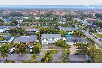 7961 SW 198th St, Cutler Bay, FL 33189 - Photo 27