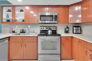 6 Spinning Wheel Ln, Tamarac, FL 33319 - Photo 15