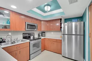 6 Spinning Wheel Ln, Tamarac, FL 33319 - Photo 17