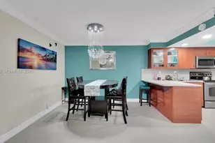 6 Spinning Wheel Ln, Tamarac, FL 33319 - Photo 11