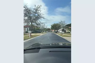 2103 NE 38th Rd, Homestead, FL 33033 - Photo 3